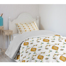 Graphic Vespiary Theme Bedspread Set