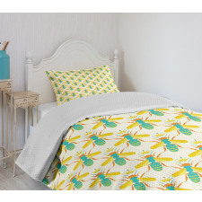 Queenbee with Crown Doodle Bedspread Set