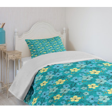 Exotic Blooming Flowers Bedspread Set