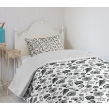 Black and White Clams Bedspread Set