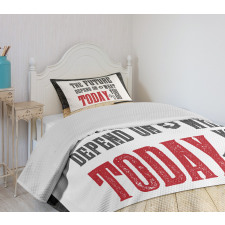 Wise Words Grungy Style Bedspread Set