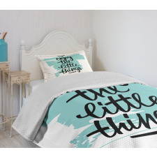 Brush Strokes Inscription Bedspread Set