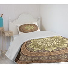 Simplistic Ornament Bedspread Set