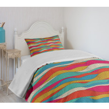 Retro Colorful Wave Design Bedspread Set