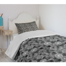 Superimposed Spirals Bedspread Set