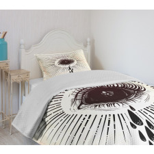 Motif with Tear and Stripes Bedspread Set