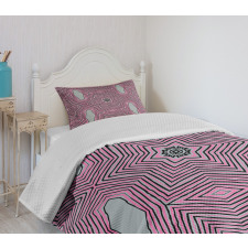 Hypnotizing Striped Motif Bedspread Set