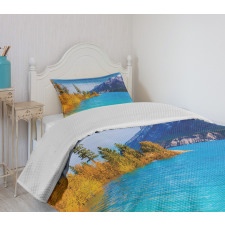 Abraham Lake Mountains Bedspread Set