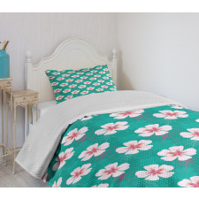 Simple Garden Flower Motifs Bedspread Set