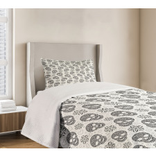 Abstract Skulls Bedspread Set