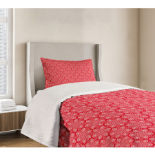 Snowflake Motif with Dots Bedspread Set