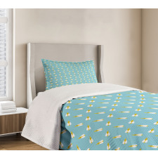 Striped Buzzing Flies Bedspread Set