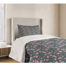 Piglets Flowers Birds Trees Bedspread Set