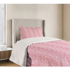 Leafy Pinkish Damask Lines Bedspread Set