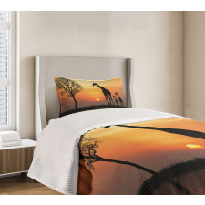 Giraffe in Wild Forest Bedspread Set