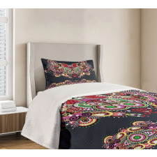 Ornate Paisley Features Bedspread Set