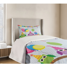 Cartoon Owl at Party Bedspread Set