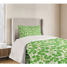 Gaelic Nature Clovers Bedspread Set