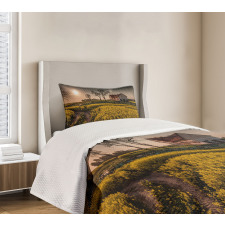 Old Rural House Bedspread Set