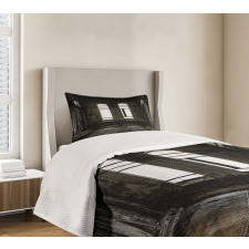 Wrecked Walls Bedspread Set