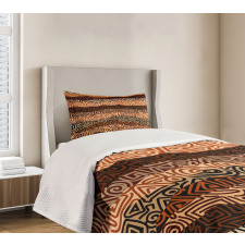 Strikes Pattern Bedspread Set