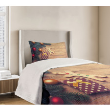 Cookie Present Bedspread Set