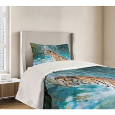 Feline Animal in Pond Bedspread Set