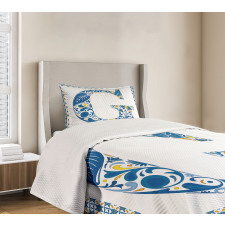 Tile Designed Letter G Bedspread Set