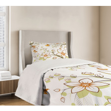 Seasonal Flora Fauna Bedspread Set