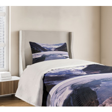 Lake Louise Alberta Bedspread Set