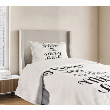 Minimalist Styled Bedspread Set