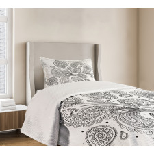 Circles Lines Monochrome Bedspread Set