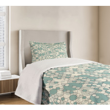 Pale Toned Lattice Bedspread Set