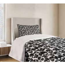 Grunge Black Skulls Bedspread Set