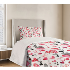 Doodle Heart Designs Bedspread Set