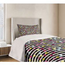 Retro Stripped Backdrop Bedspread Set