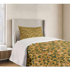 Flourishing Daisy Field Bedspread Set