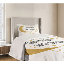 Cheerful Calligraphy Bedspread Set