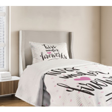 Hearts and Lipstick Bedspread Set