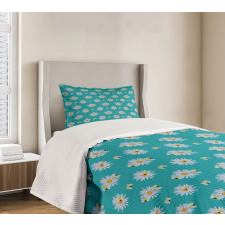 Chamomile Petals and Bees Bedspread Set