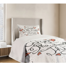 Romantic Hearts Slogan Bedspread Set