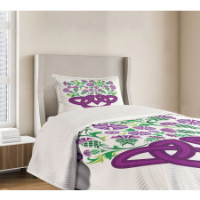 Celtic Knot Basket Form Bedspread Set