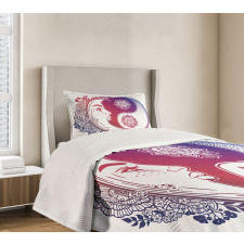 Oriental Crescent Moon Bedspread Set