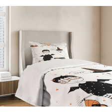 Witch Flying on a Broomstick Bedspread Set