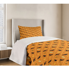 Cat Hat Bat Leaves Pumpkin Bedspread Set