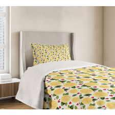 Slices Leaves and Red Hearts Bedspread Set