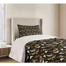 Flying Mysterious Insects Bedspread Set