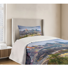 Wide Aspect of Bridge Bedspread Set