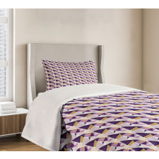 Angular Design Triangles Bedspread Set