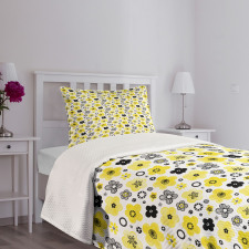 Bicolour Spring Flowers Bedspread Set